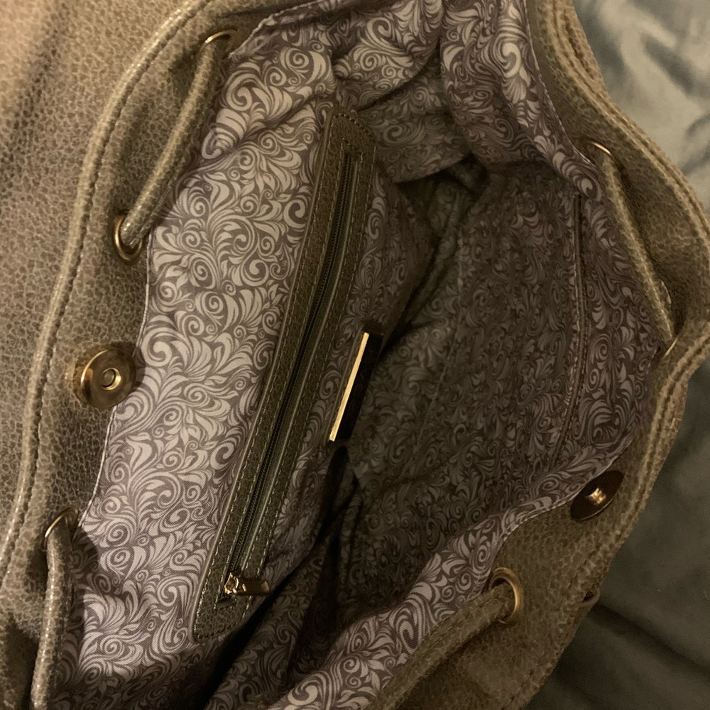 Backpack - Picture 2 of 3